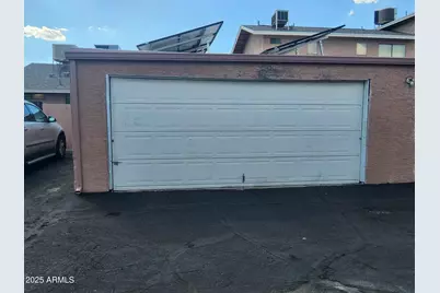 2829 E Tracy Lane #4, Phoenix, AZ 85032 - Photo 3