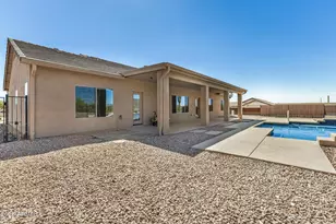 39730 N New River Rd, Phoenix, AZ 85086 - Photo 35