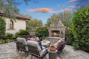 5902 E Arcadia Ln, Phoenix, AZ 85018 - Photo 9