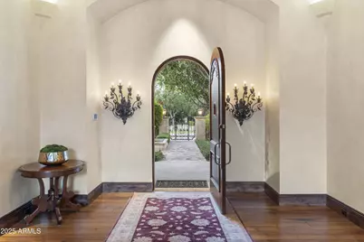 5902 E Arcadia Lane, Phoenix, AZ 85018 - Photo 11