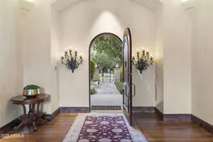 5902 E Arcadia Ln, Phoenix, AZ 85018 - Photo 11