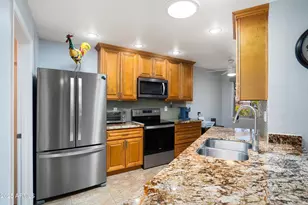 19422 N Camino Del Sol, Sun City West, AZ 85375 - Photo 13