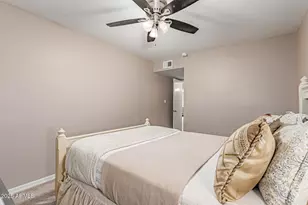 11449 S Iroquois Dr, Phoenix, AZ 85044 - Photo 27