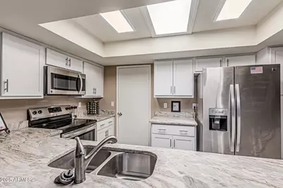 11449 S Iroquois Drive, Phoenix, AZ 85044 - Photo 15