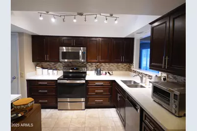 9901 W Mescalero Court, Sun City, AZ 85373 - Photo 3