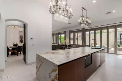 11312 E Greenway Road, Scottsdale, AZ 85255 - Photo 19