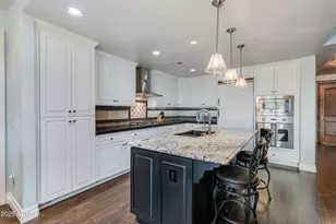 7181 E Camelback Rd, Scottsdale, AZ 85251 - Photo 11