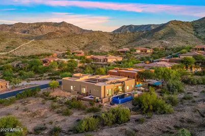 10302 S 16th Avenue, Phoenix, AZ 85041 - Photo 1