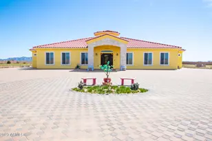 24235 W Pinnacle Vista Ln, Wittmann, AZ 85361 - Photo 9