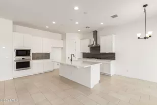 10935 N 164th Ct, Surprise, AZ 85388 - Photo 9