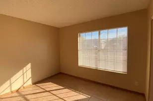 6932 W Paradise Dr, Peoria, AZ 85345 - Photo 9