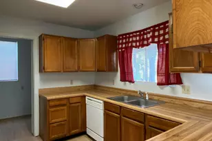 6932 W Paradise Dr, Peoria, AZ 85345 - Photo 5