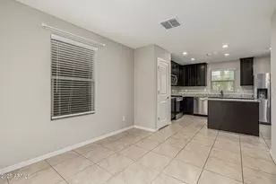 8046 W Agora Ln, Phoenix, AZ 85043 - Photo 7