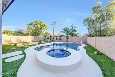 13621 W San Juan Avenue, Litchfield Park, AZ 85340 - Photo 33
