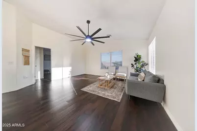 13621 W San Juan Avenue, Litchfield Park, AZ 85340 - Photo 17