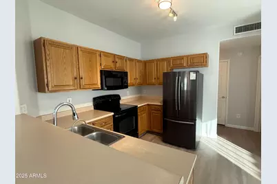 13874 N 91st Drive, Peoria, AZ 85381 - Photo 9