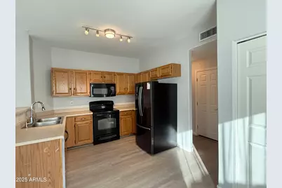 13874 N 91st Drive, Peoria, AZ 85381 - Photo 7