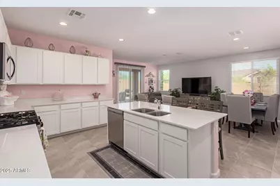 25046 N 174th Avenue, Surprise, AZ 85387 - Photo 11