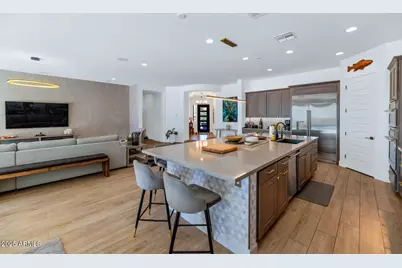 2041 E Fallen Leaf Lane, Phoenix, AZ 85024 - Photo 9