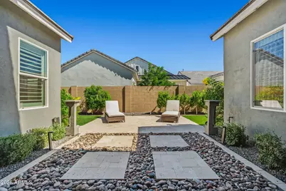 11217 N Blakely Street, Surprise, AZ 85388 - Photo 7