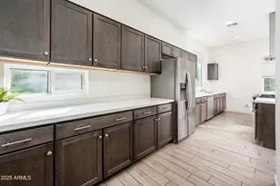 325 E Coronado Rd, Phoenix, AZ 85004 - Photo 9