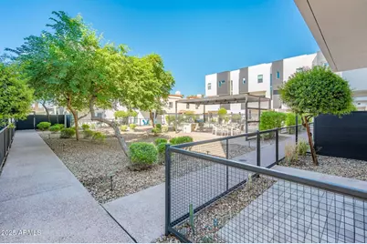 325 E Coronado Road #13, Phoenix, AZ 85004 - Photo 27