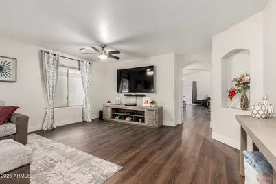 16693 W Moreland Street, Goodyear, AZ 85338 - Photo 7