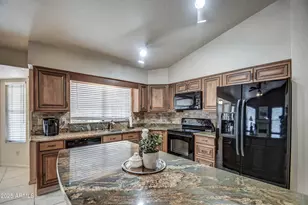 8852 S Ash Ave, Tempe, AZ 85284 - Photo 13