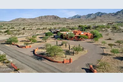 8514 S Dysart Road, Goodyear, AZ 85338 - Photo 1