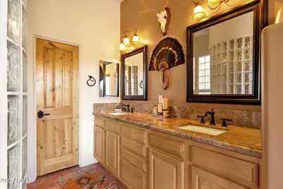 8514 S Dysart Road, Goodyear, AZ 85338 - Photo 39