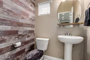 240 W Juniper Ave, Gilbert, AZ 85233 - Photo 15