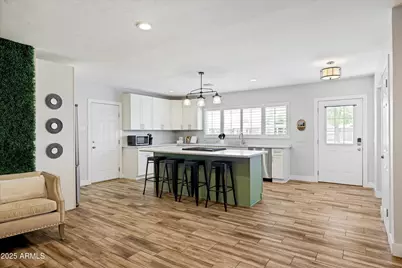 2126 W Cambridge Avenue, Phoenix, AZ 85009 - Photo 9