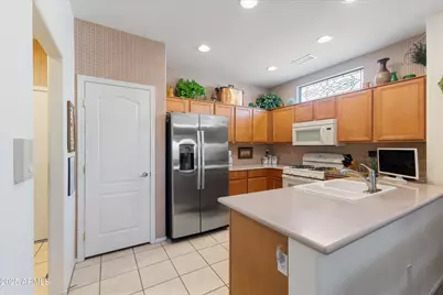 16045 W Autumn Sage Drive, Surprise, AZ 85374 - Photo 9