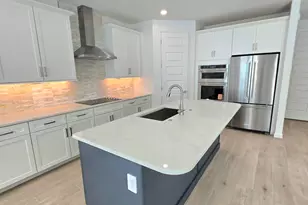 1161 E Kachina Trl, Phoenix, AZ 85042 - Photo 7