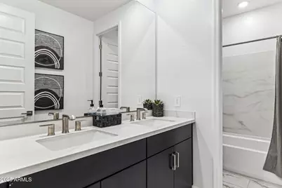 1161 E Kachina Trail, Phoenix, AZ 85042 - Photo 43