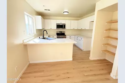 7783 N 58th Avenue, Glendale, AZ 85301 - Photo 13