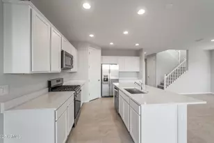 16224 W Pinnacle Vis Dr, Surprise, AZ 85387 - Photo 11