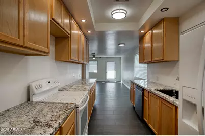 1881 E Concorda Drive, Tempe, AZ 85282 - Photo 5