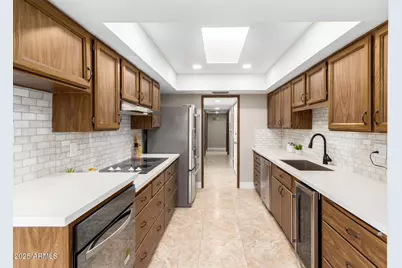 18442 N 104th Avenue, Sun City, AZ 85373 - Photo 11