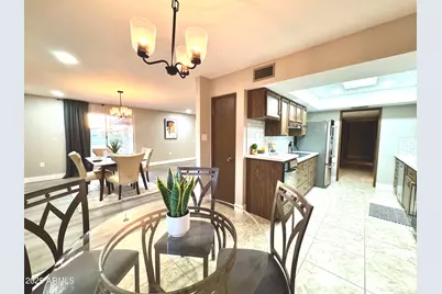 18442 N 104th Avenue, Sun City, AZ 85373 - Photo 9