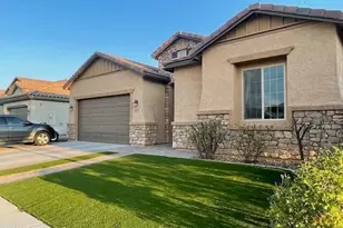 1911 E Horseshoe Dr, Chandler, AZ 85249 - Photo 1