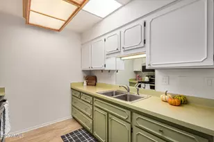 13637 N Del Webb Blvd, Sun City, AZ 85351 - Photo 13