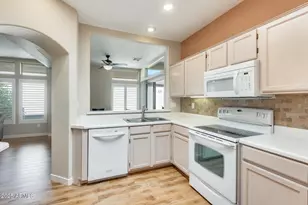 21759 N Verde Ridge Dr, Sun City West, AZ 85375 - Photo 9