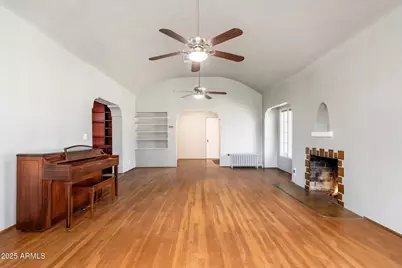 15 W Medlock Drive, Phoenix, AZ 85013 - Photo 13