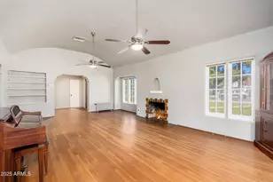 15 W Medlock Dr, Phoenix, AZ 85013 - Photo 11