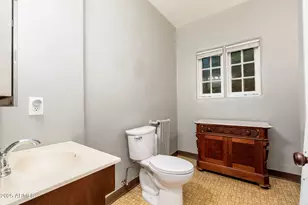 15 W Medlock Dr, Phoenix, AZ 85013 - Photo 37