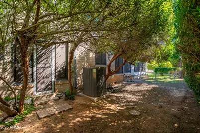 15 W Medlock Drive, Phoenix, AZ 85013 - Photo 73