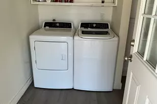 11525 N 81st Ave, Peoria, AZ 85345 - Photo 13