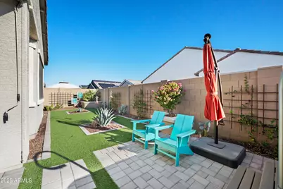 18427 W Clinton Street, Surprise, AZ 85388 - Photo 35