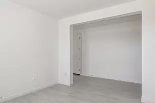 2327 W Pearce Rd, Phoenix, AZ 85041 - Photo 11